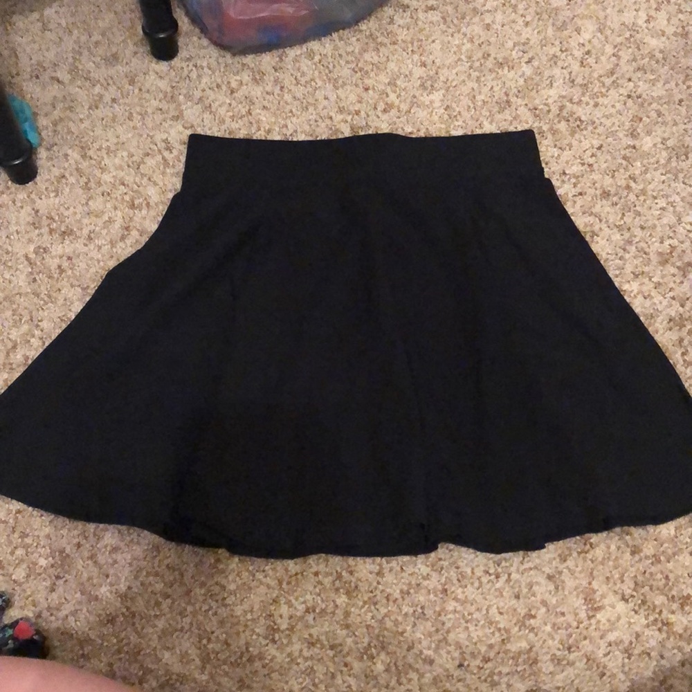 H & m black skater skirt
